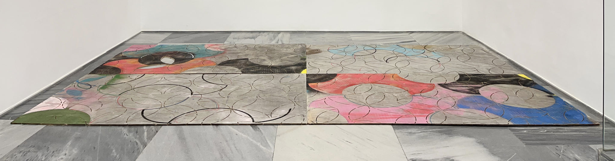 S/T. Tramas hojas suelo.