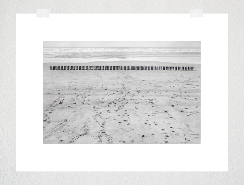 Formalizing their concept: Eleanor Antin's "100 Boots facing the Sea, 1971"