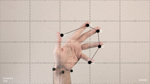 Ejercicios de medición sobre el movimiento amanerado de las manos
